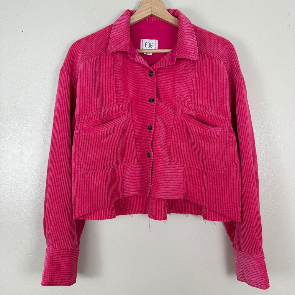 BDG Women's Medium Corduroy Jacket Pink‎ Cropped Raw Hem Button Front Shacket